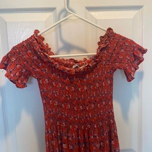 Gently worn Urban Outfitters Kimchi Blue Dress XS. Smocked off shoulder floral